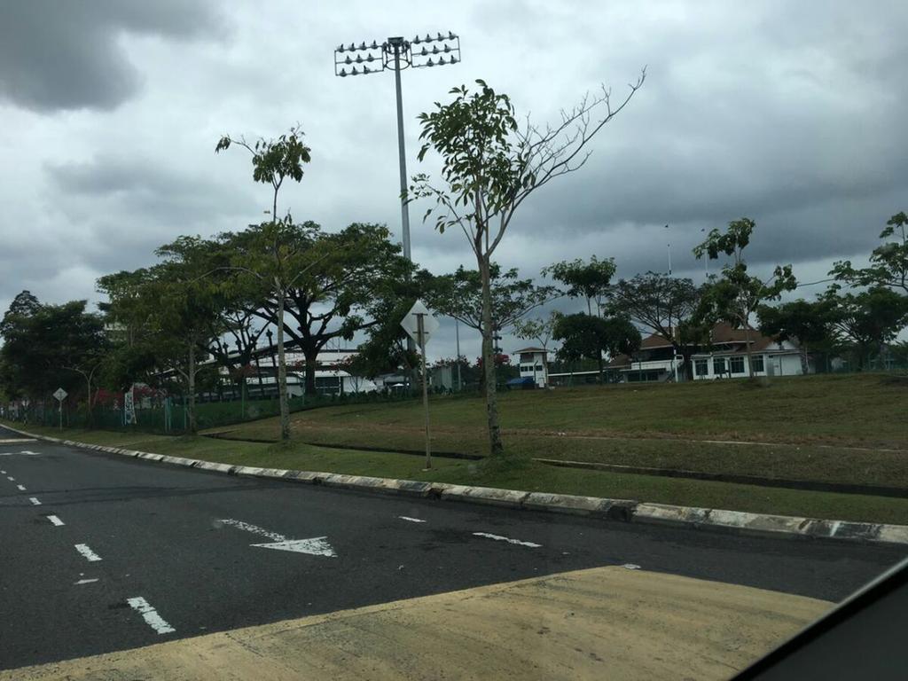 Sandakan Spacious And Comfortable Pool View Condo Esterno foto