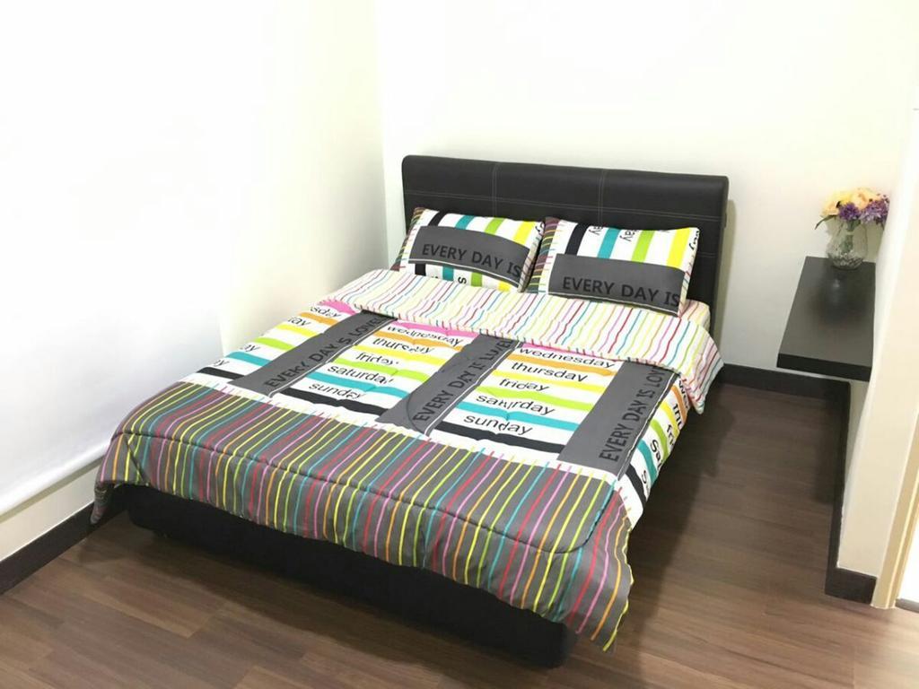 Sandakan Spacious And Comfortable Pool View Condo Esterno foto